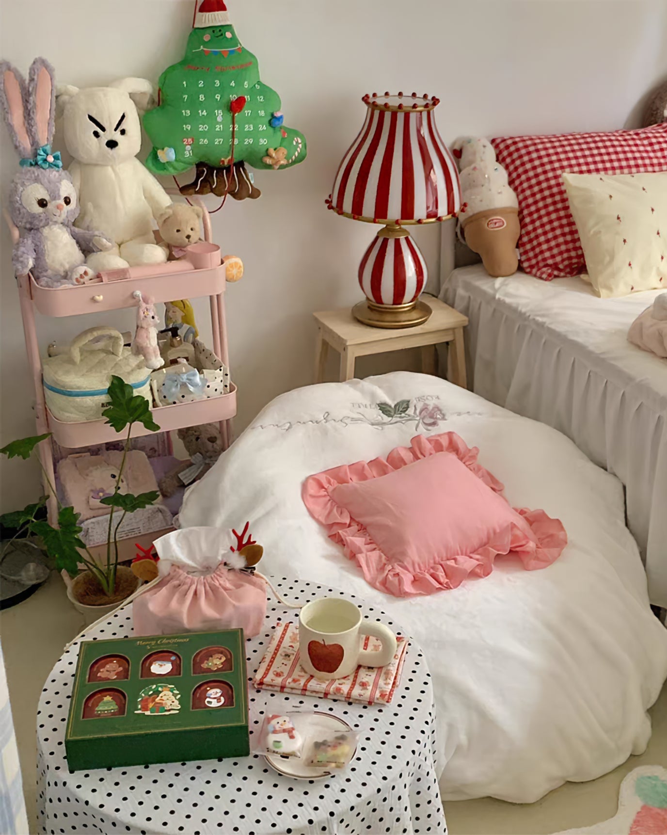 Circus Troup Table Lamp