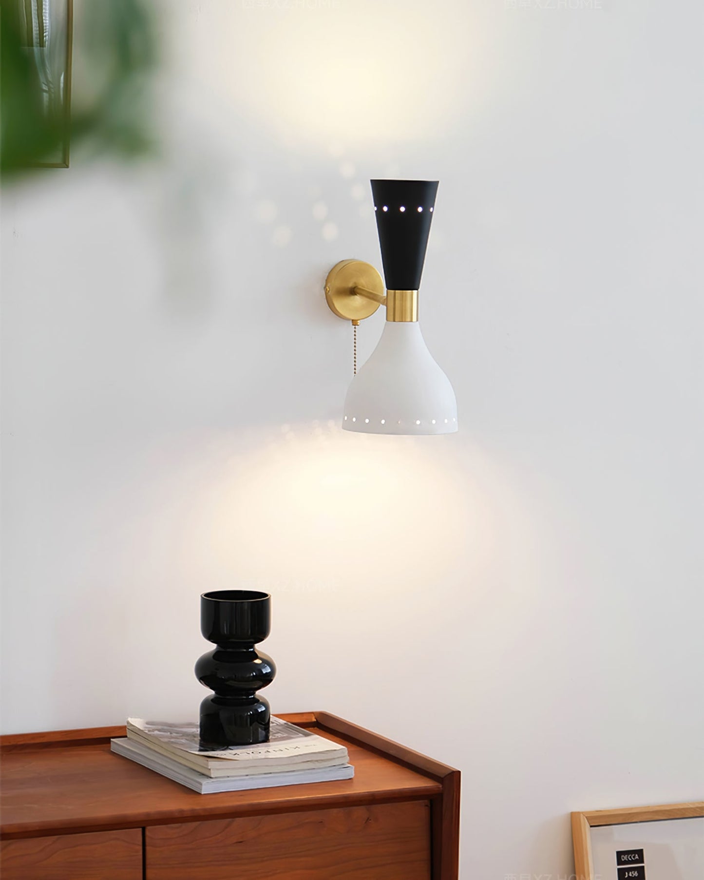 Diabolos Tuba Wall Lamp