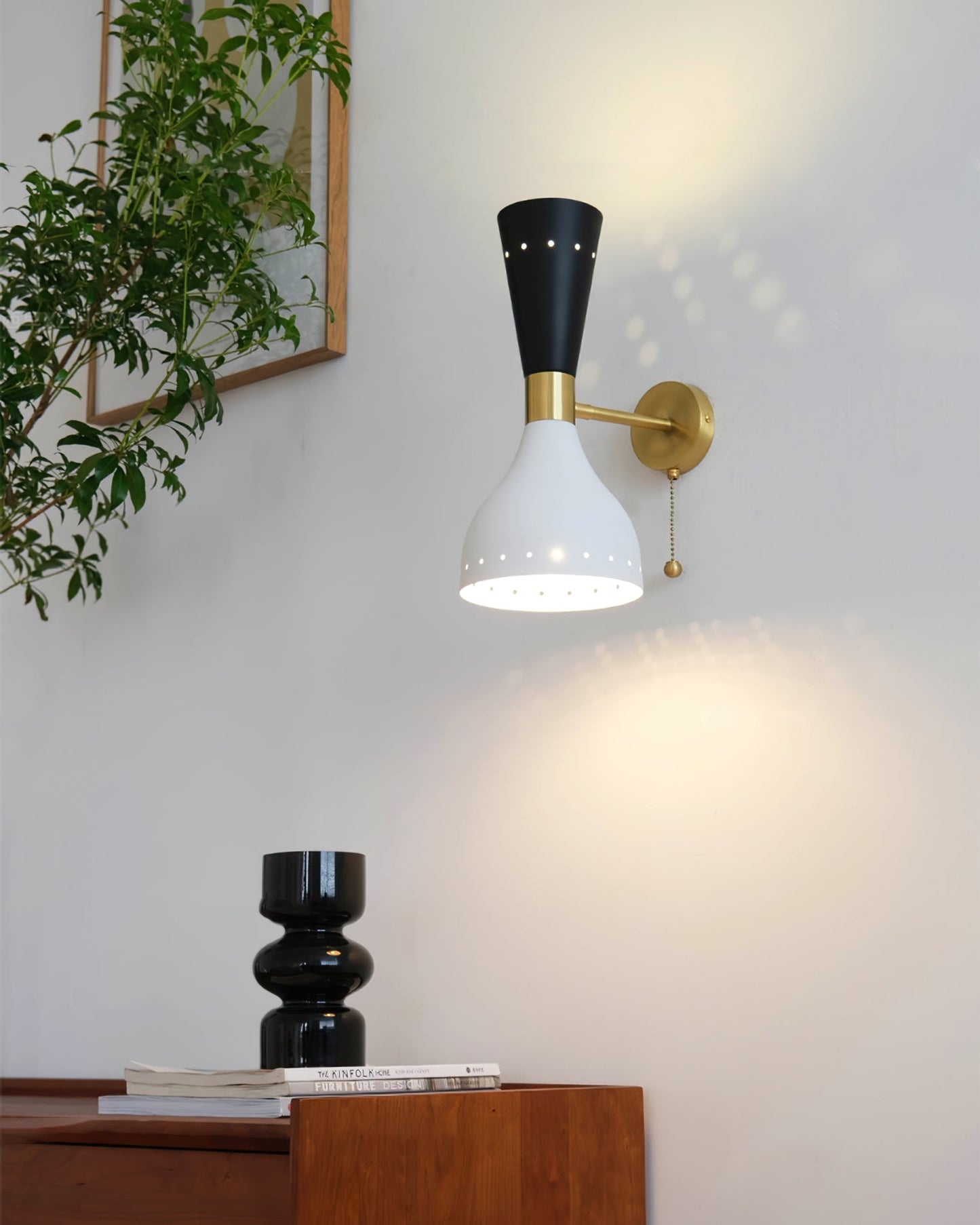 Diabolos Tuba Wall Lamp