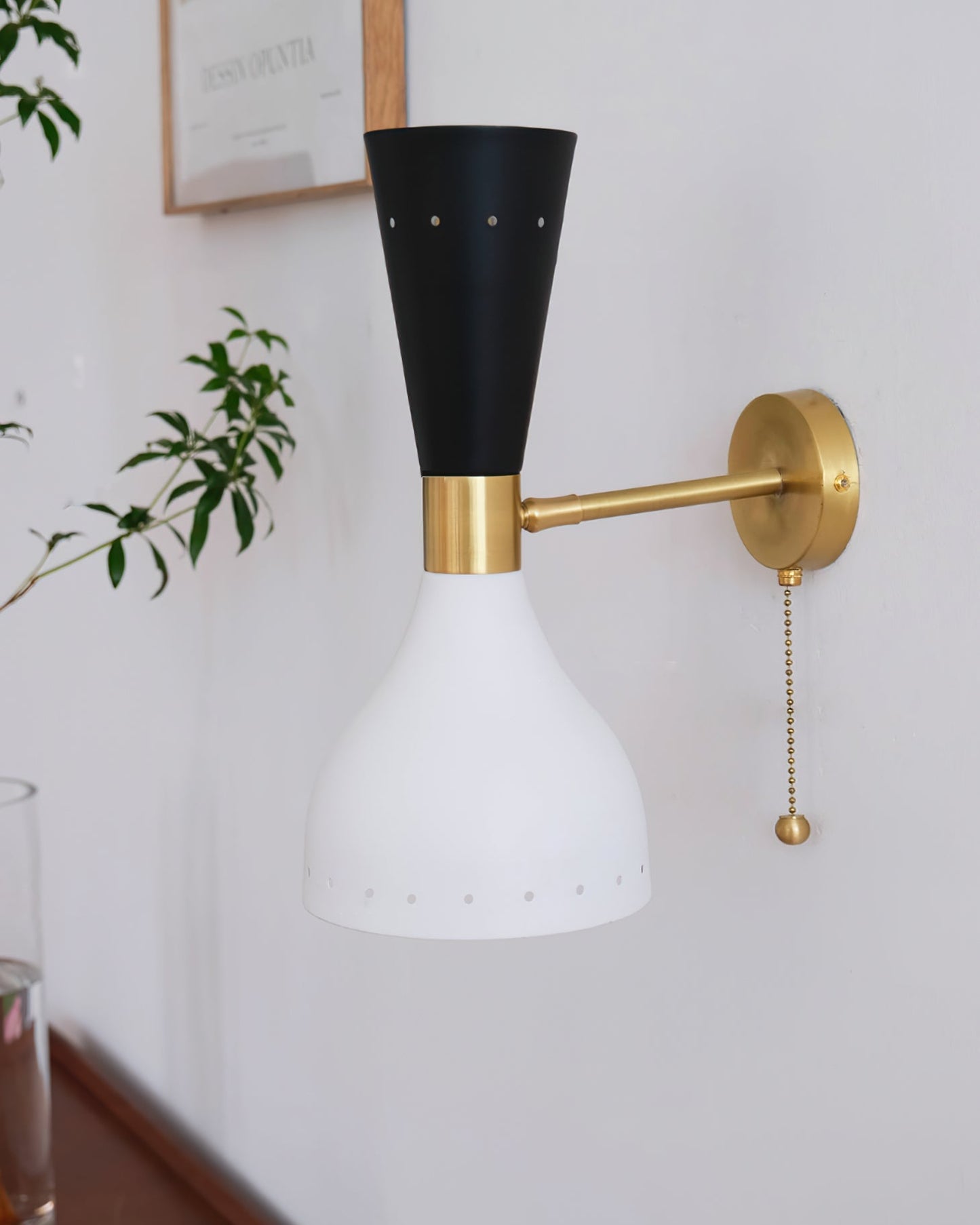 Diabolos Tuba Wall Lamp