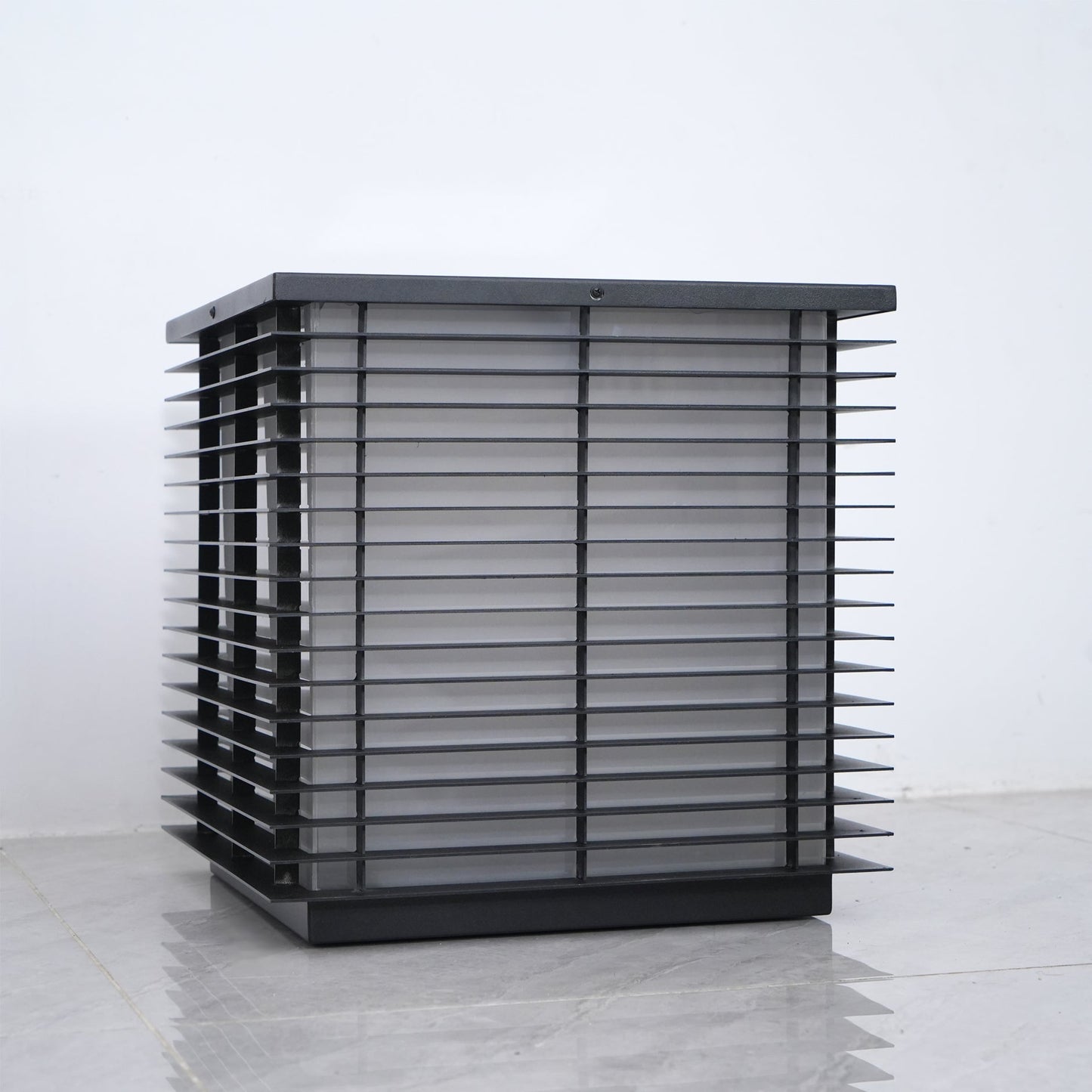 Dojo Lantern Outdoor Lamp With Solar Panel