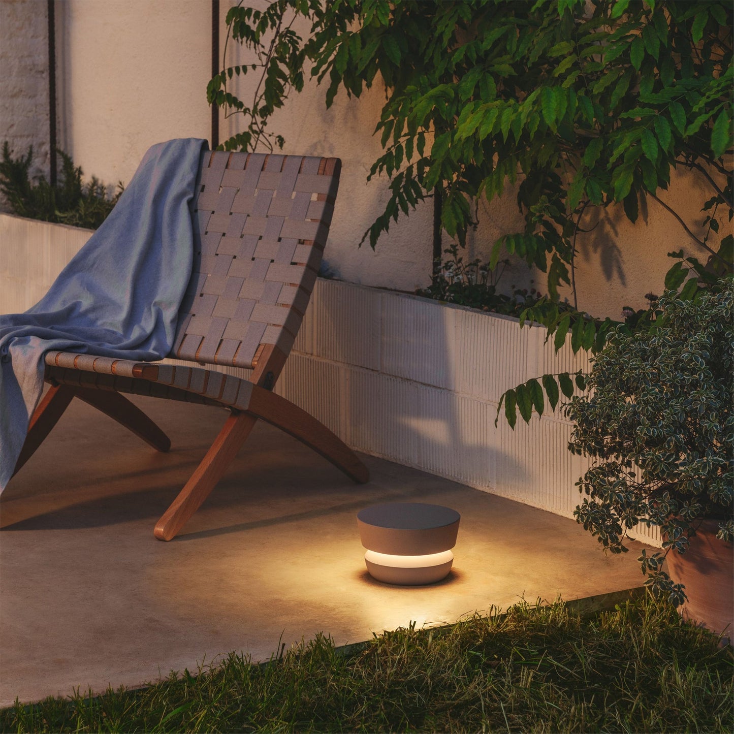 Dots Outdoor Table Lamp