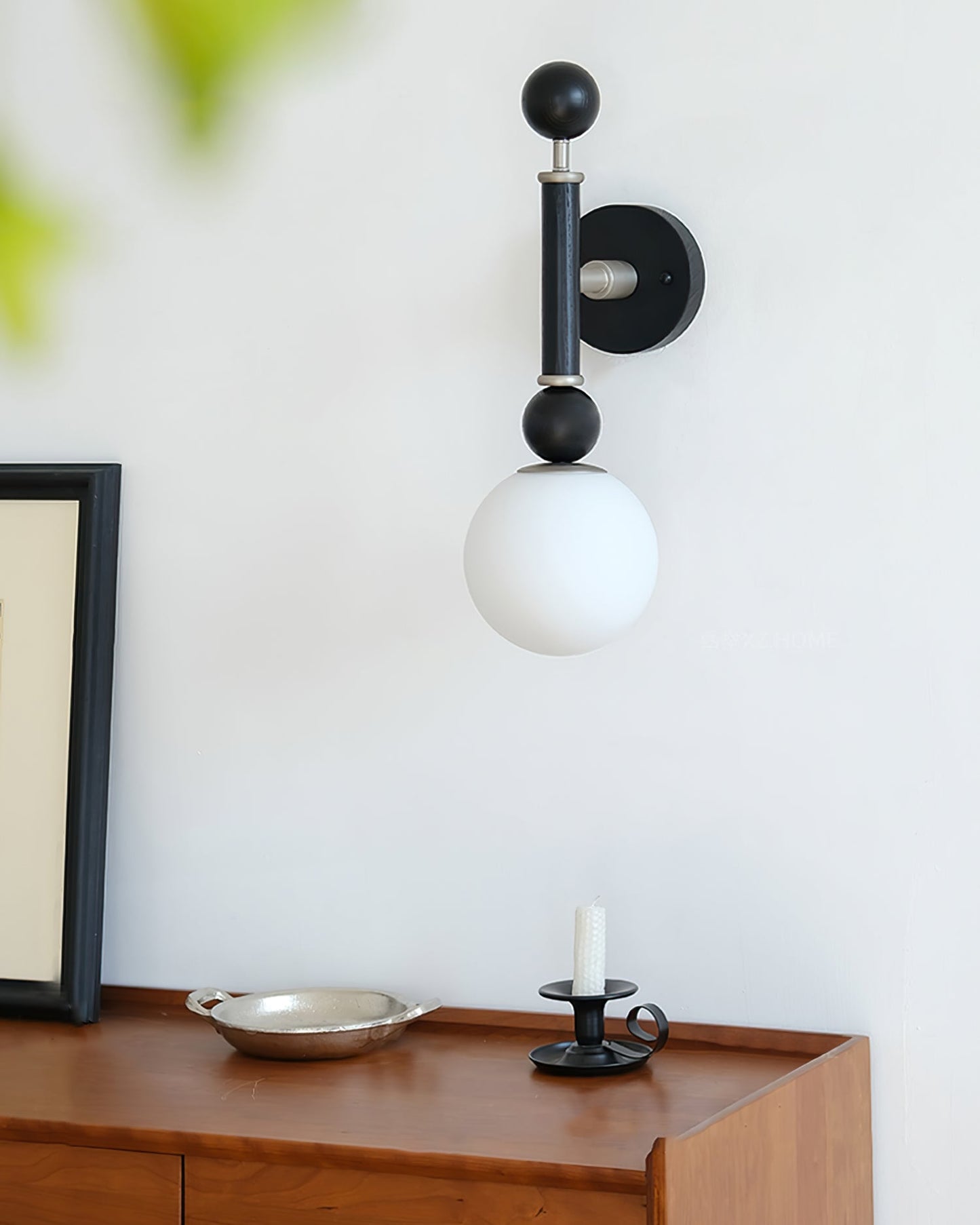 Drop Bulp Wall Lamp