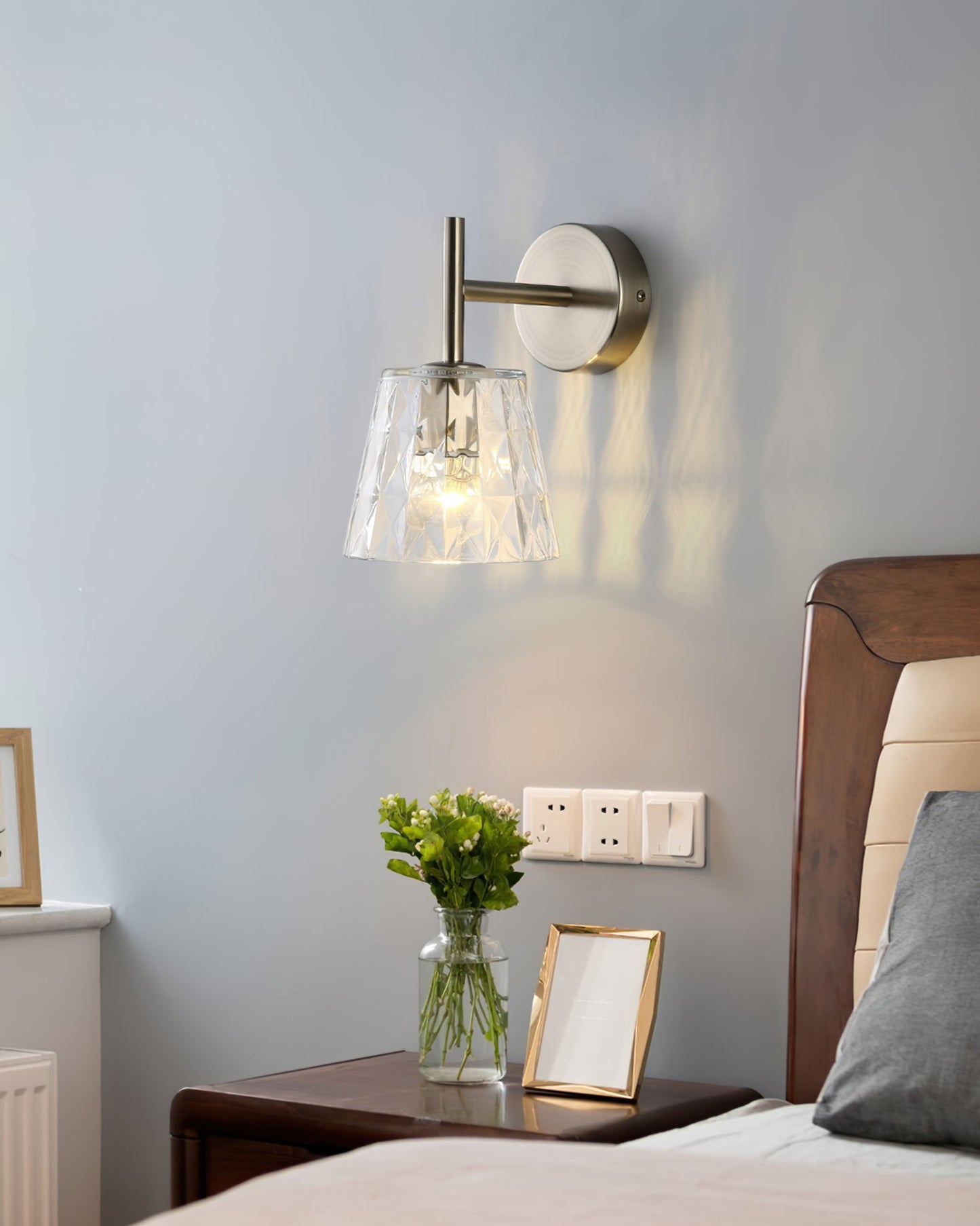 Filiyano Glass Wall Lamp