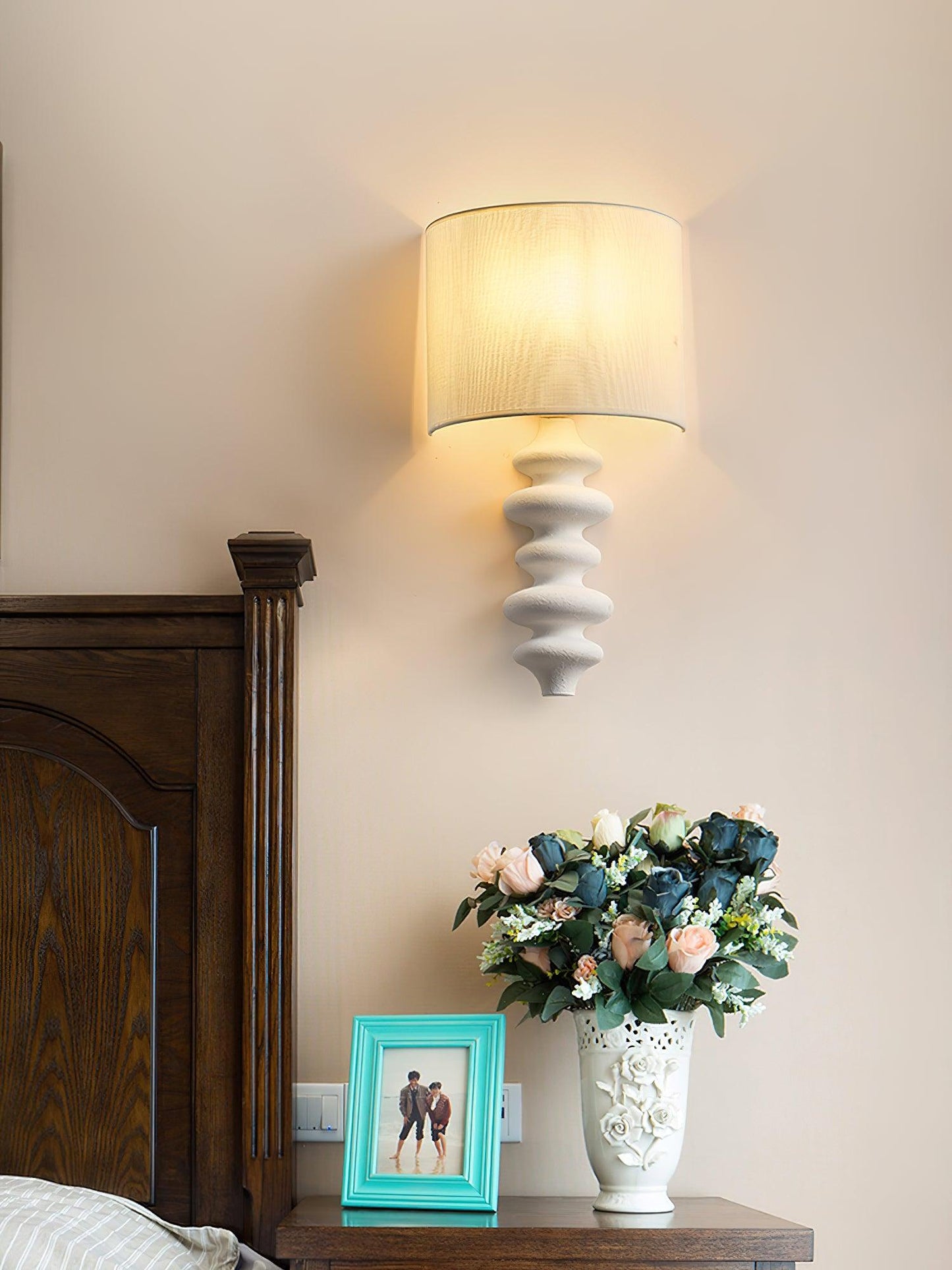 Fishbone Plug-in Sconce