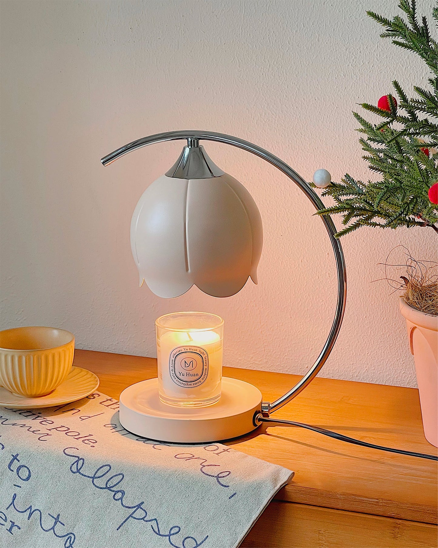 Floral Candle Table Lamp