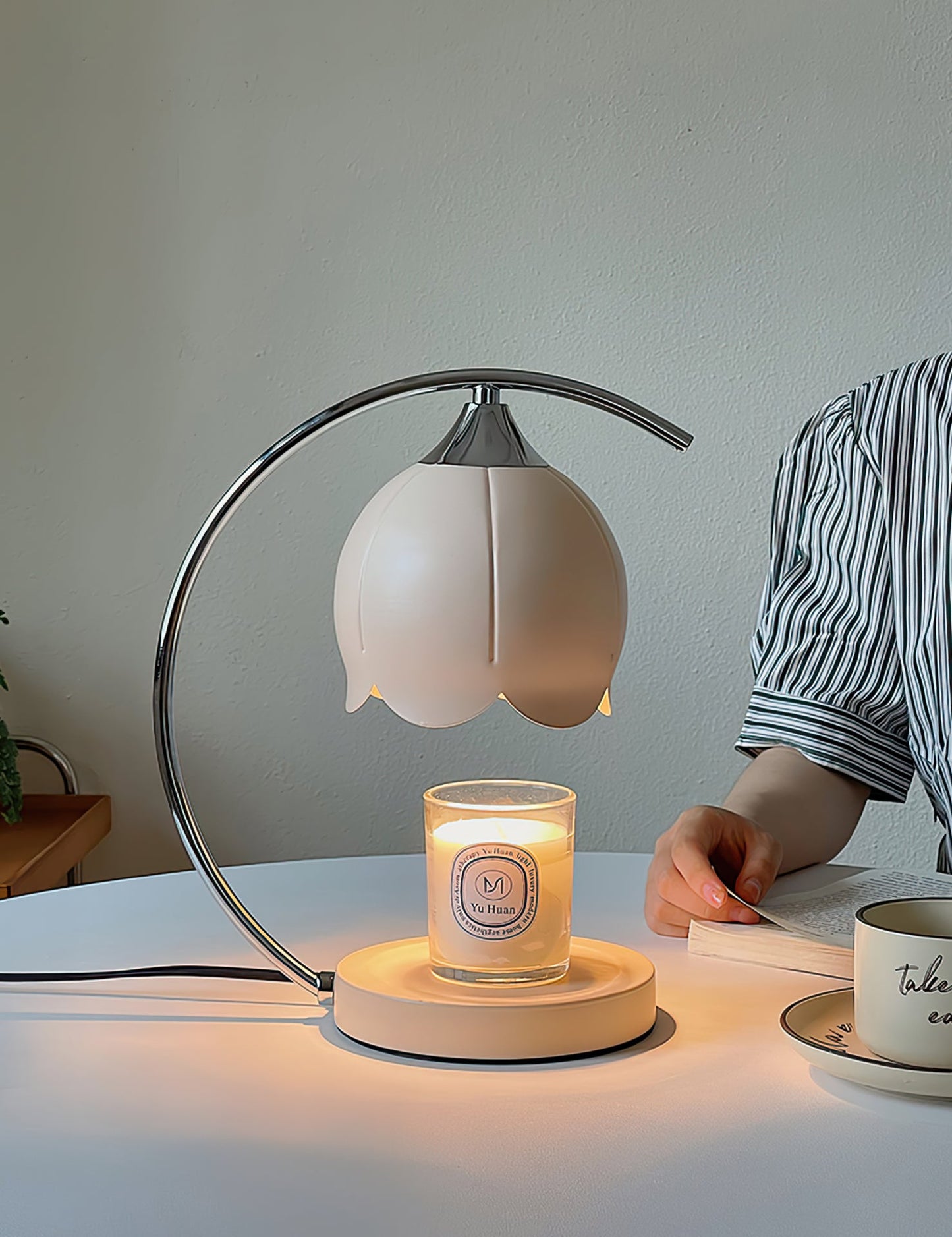 Floral Candle Table Lamp