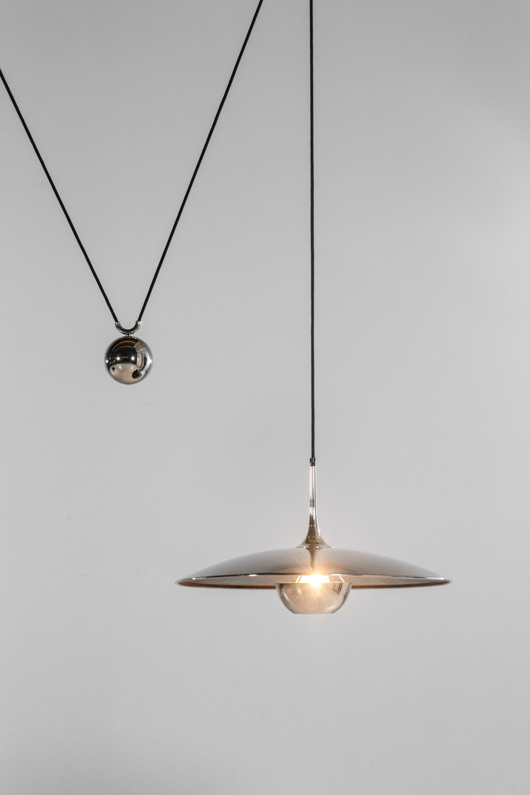 Designer creative height-adjustable shift UFO pendant lamps
