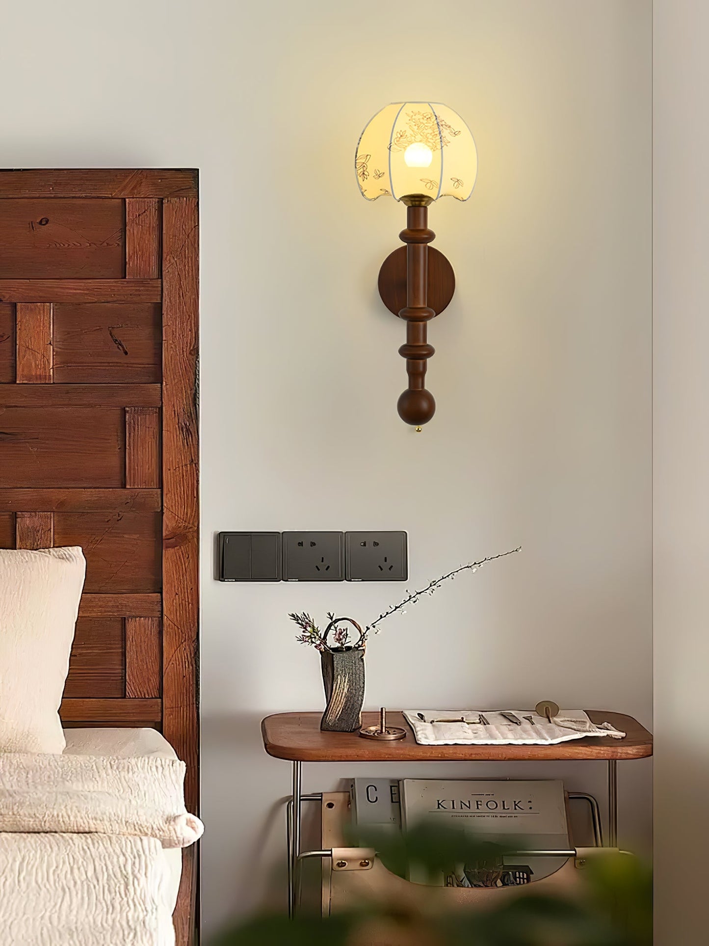 Roma Stylish Wall Sconce