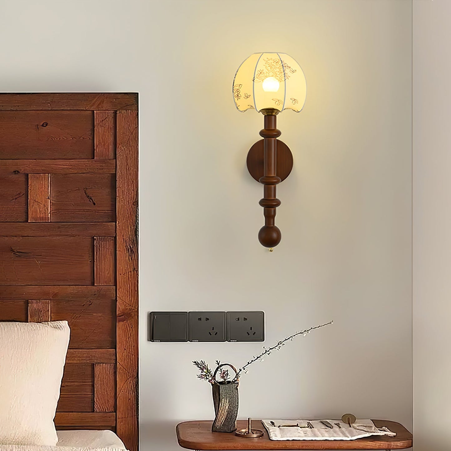 Roma Stylish Wall Sconce