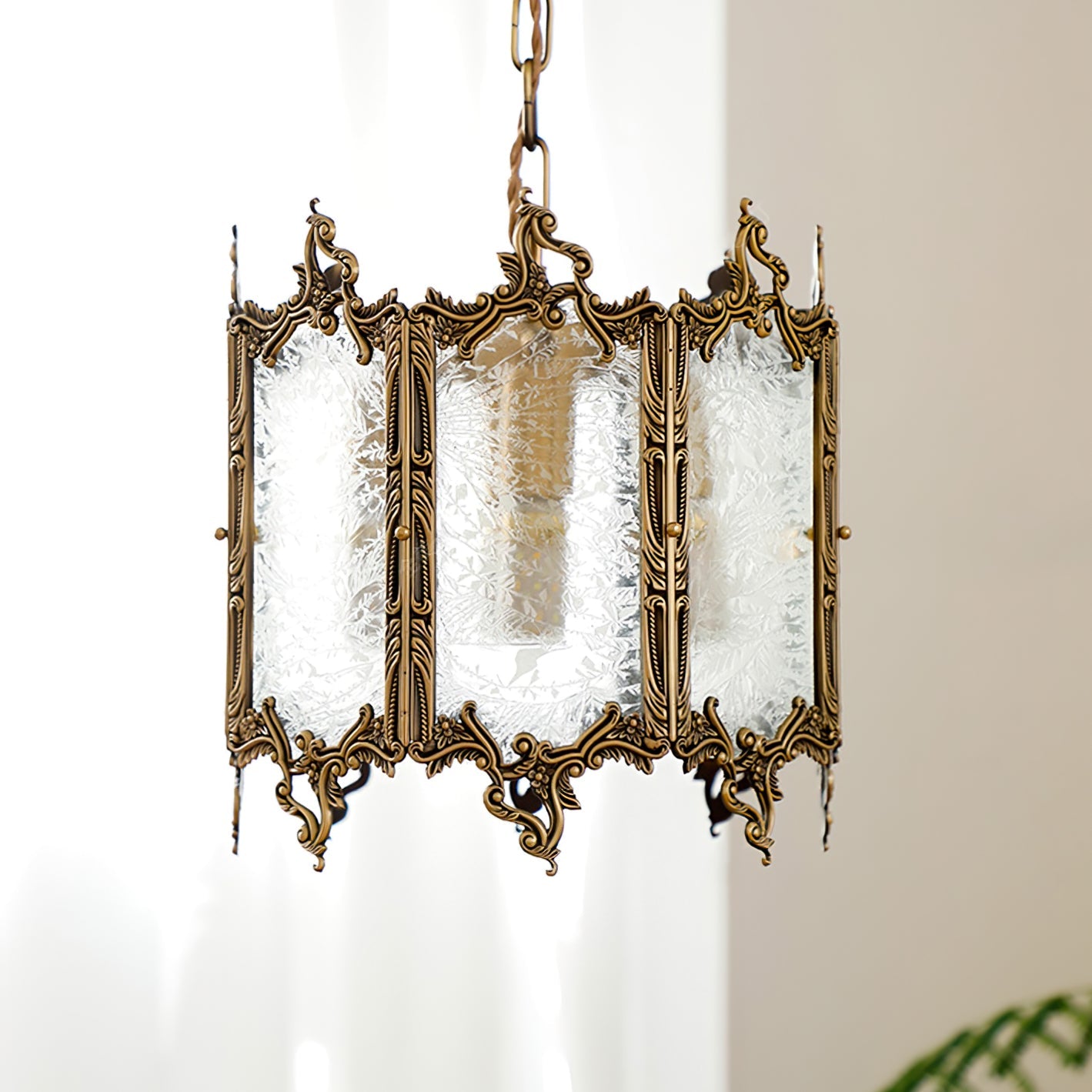 Gorgeous Brass Lantern Pendant Lamp
