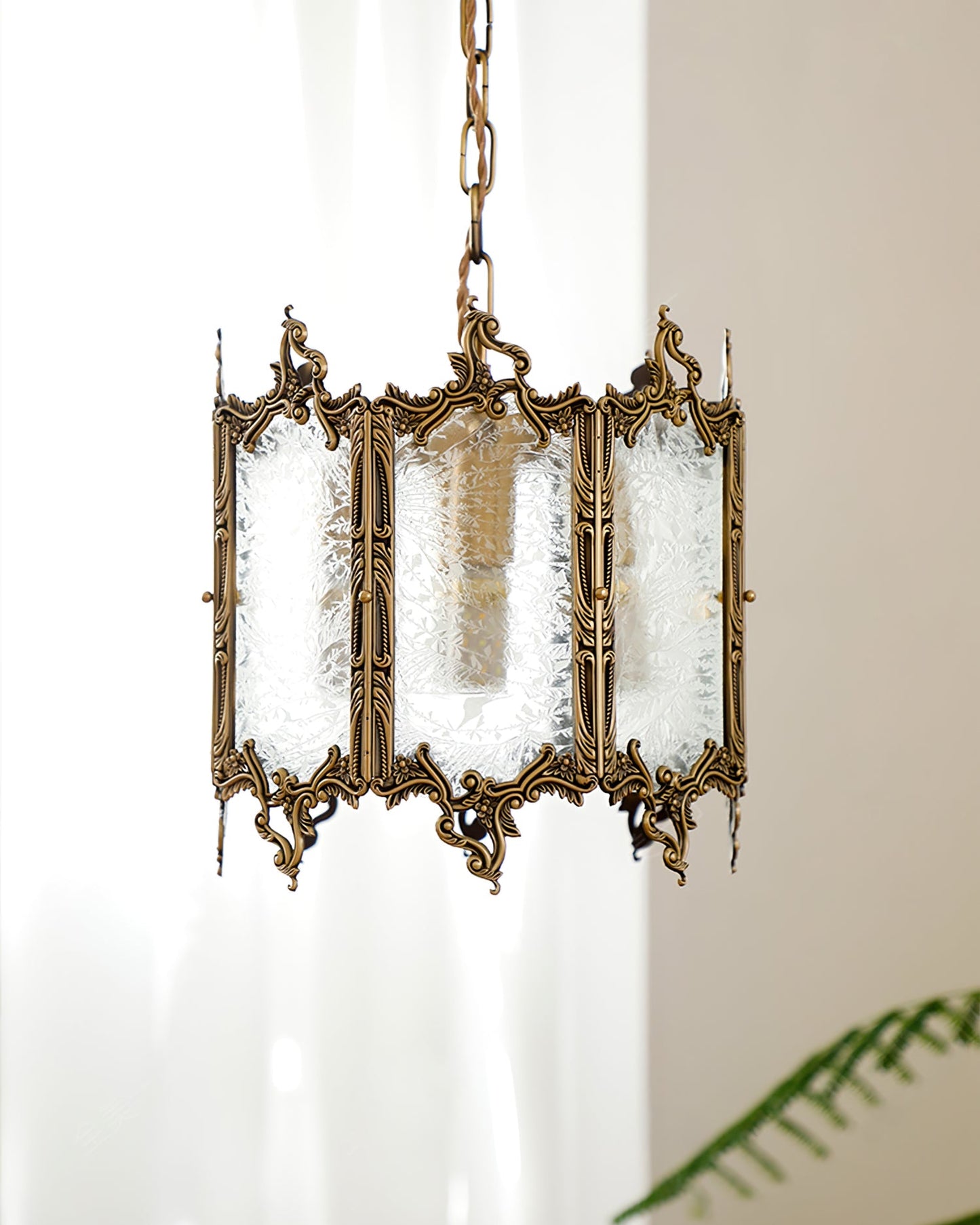 Gorgeous Brass Lantern Pendant Lamp