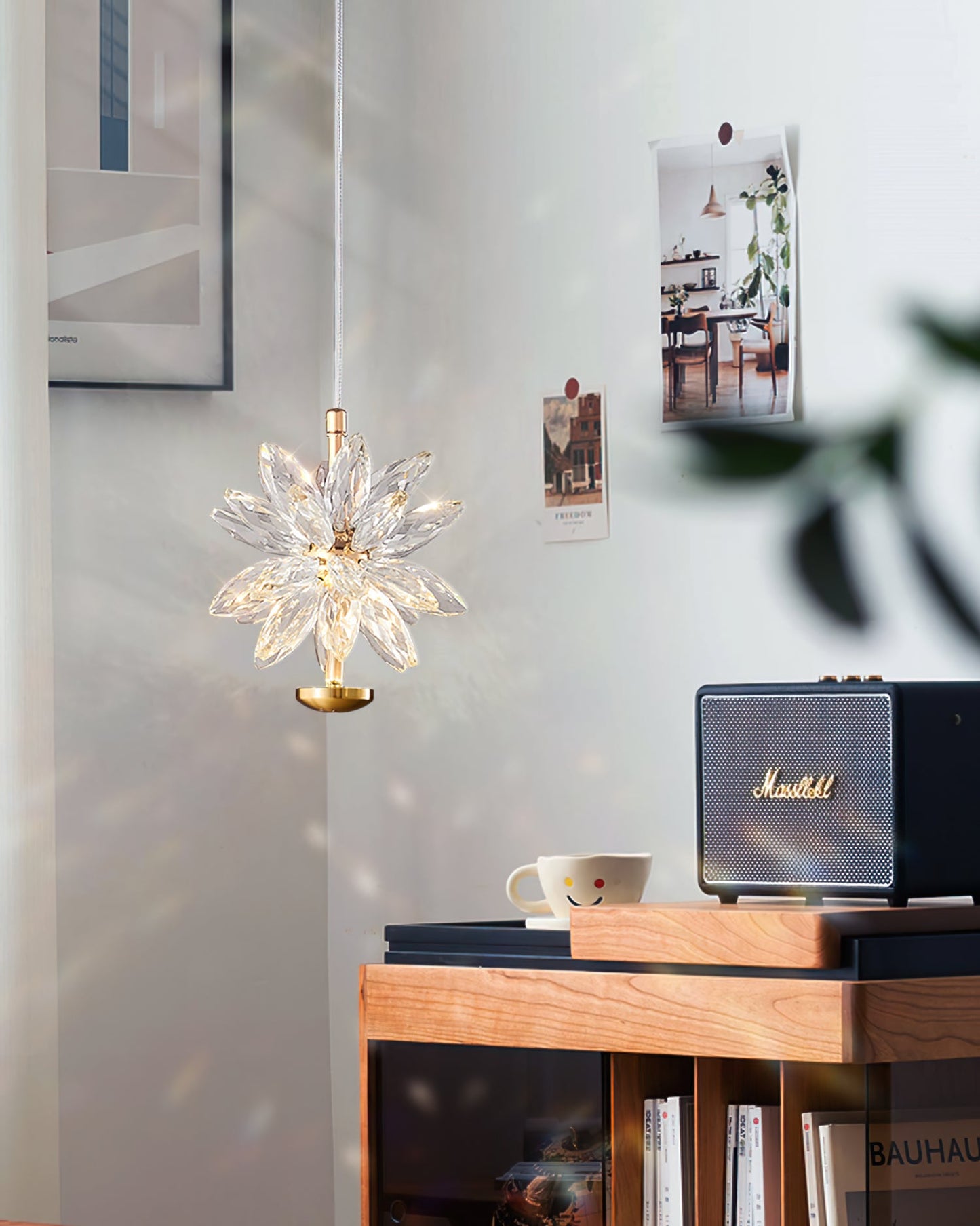 Glam Flower Pendant Lamp