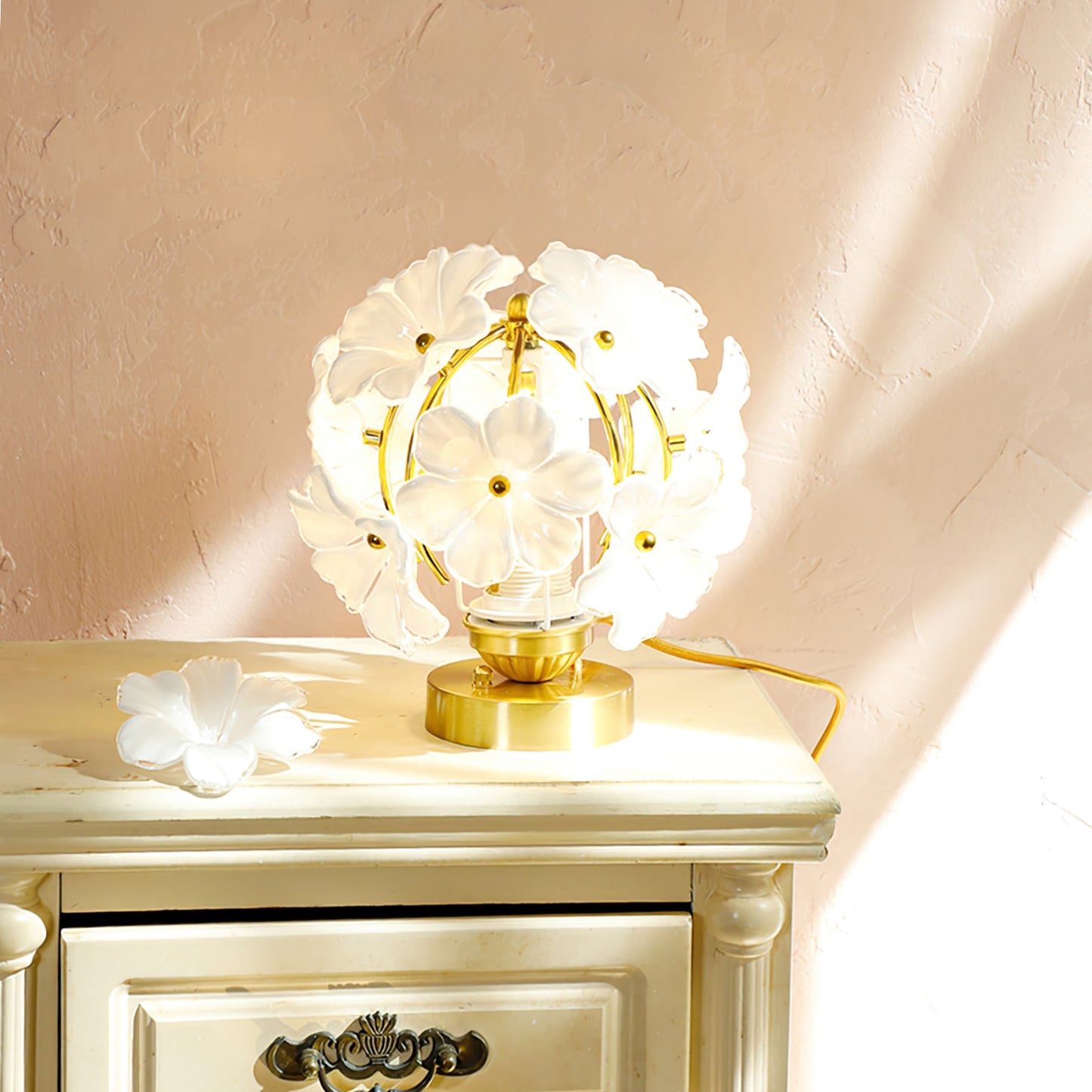 Grace Floral Table Lamp