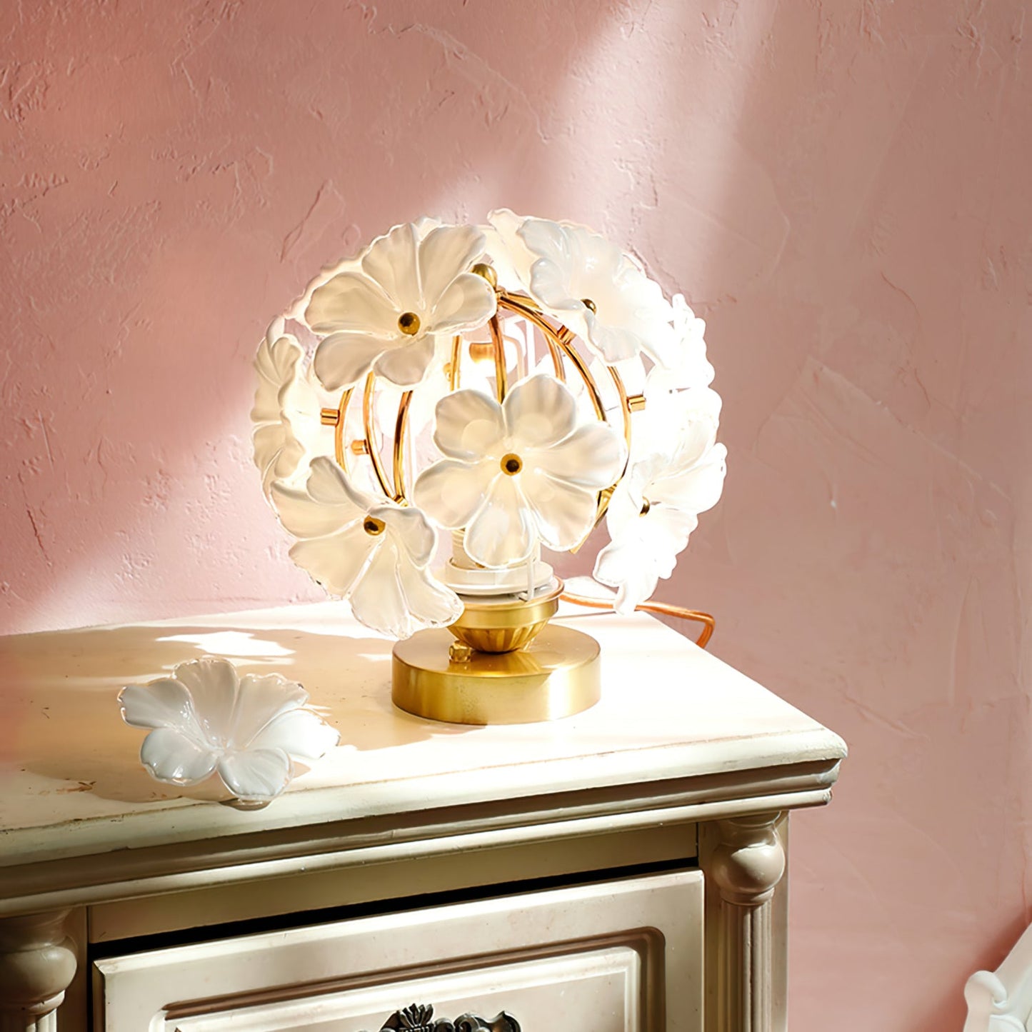 Grace Floral Table Lamp