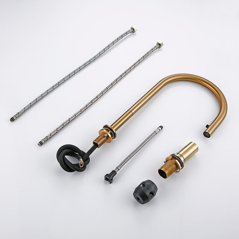 Snara - Modern Kitchen Faucet with Sprayer