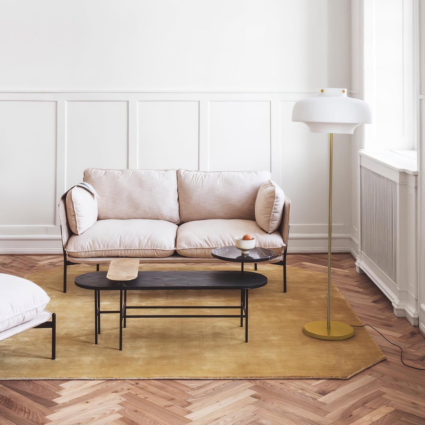 Meridian Stylish Floor Lamp