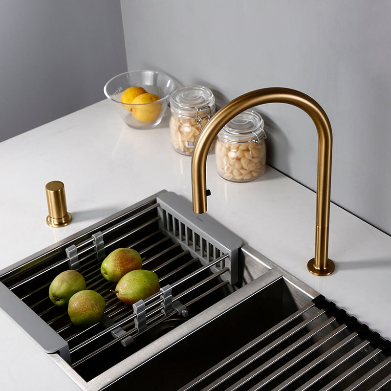 Snara - Modern Kitchen Faucet with Sprayer