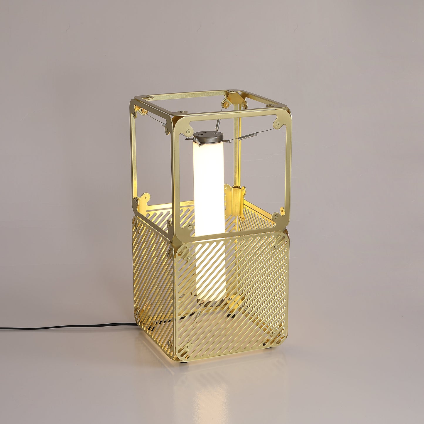 Hyperqube Table Lamp