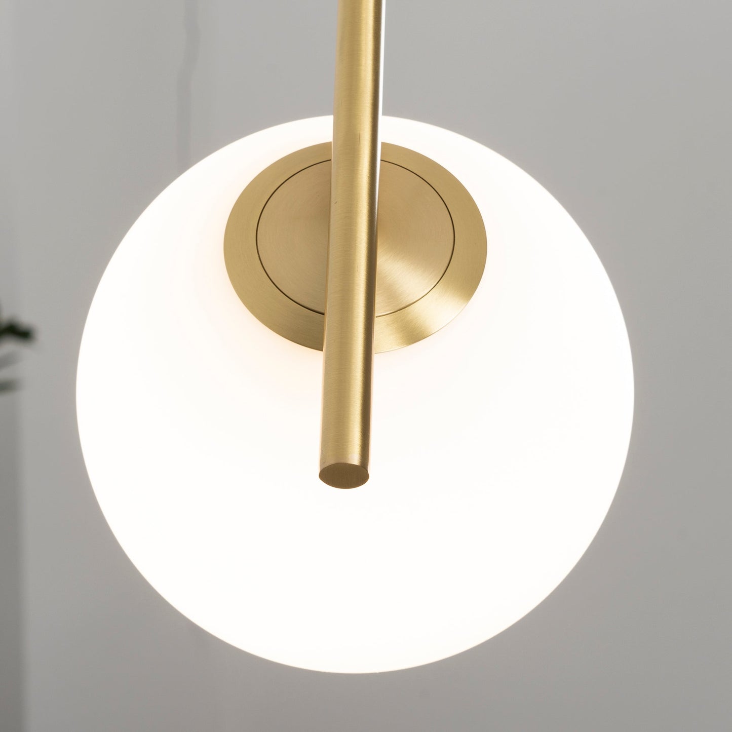 Corner Round Pendant Light