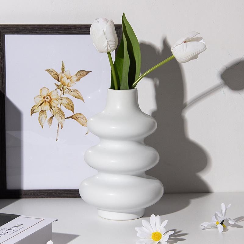 Pinedale Unique Porcelain Vase Decor