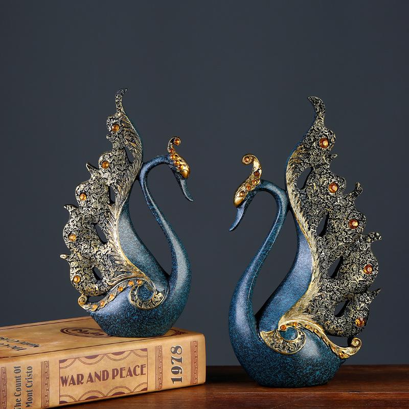 Royal Luxurious Royal Swan Pair