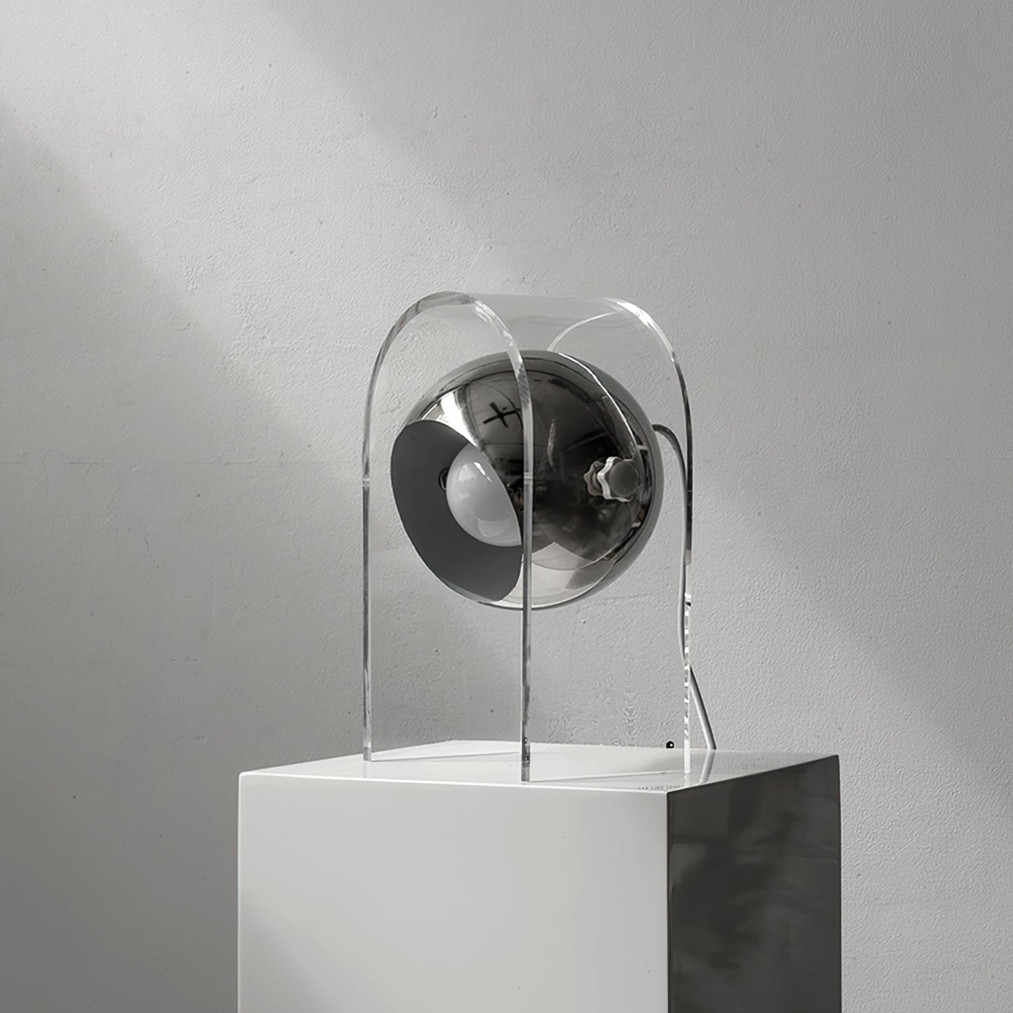 Insta Sensorette Table Lamp