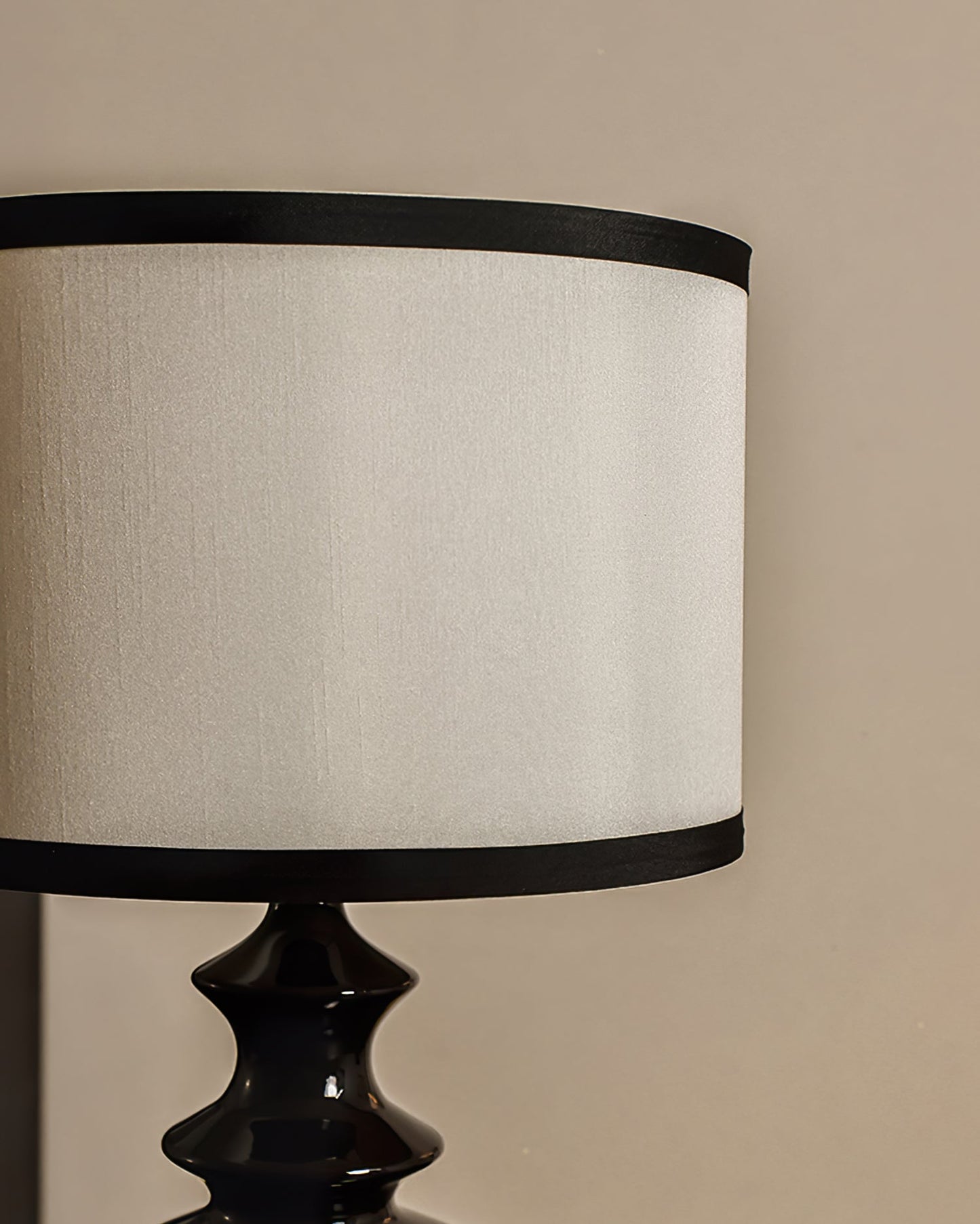 Jarrige Table Lamp