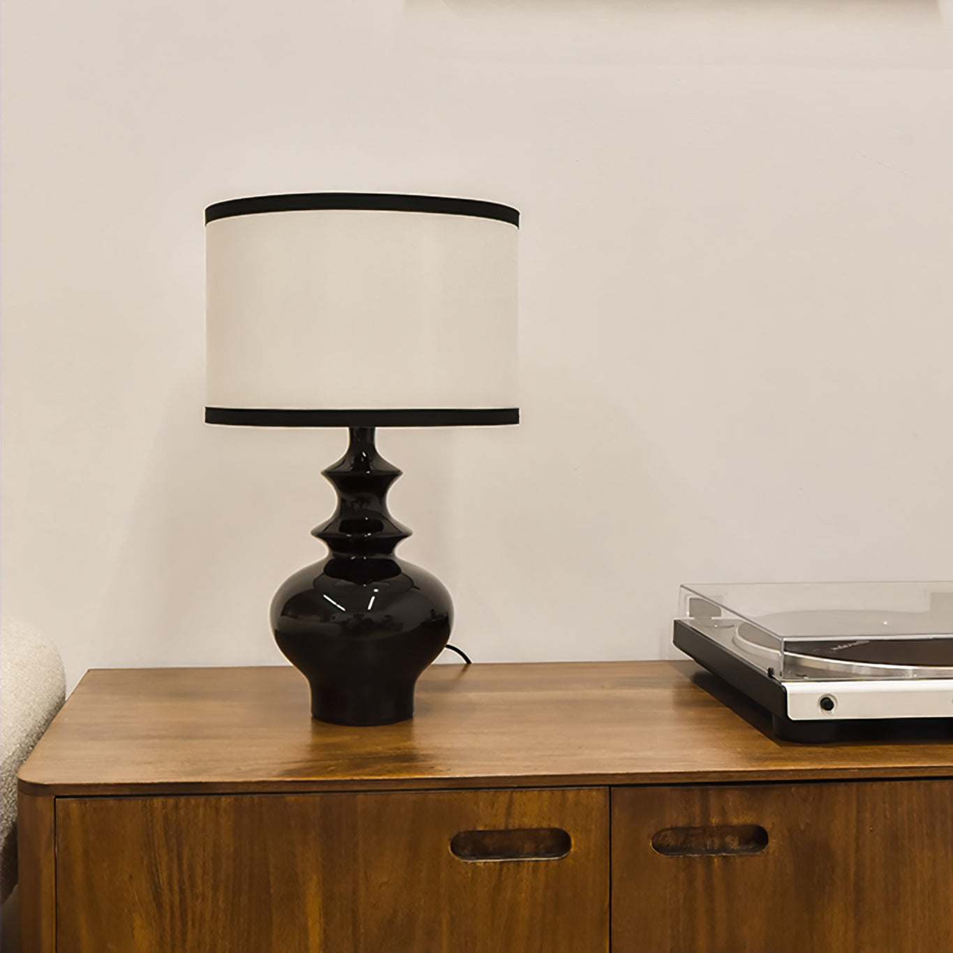 Jarrige Table Lamp