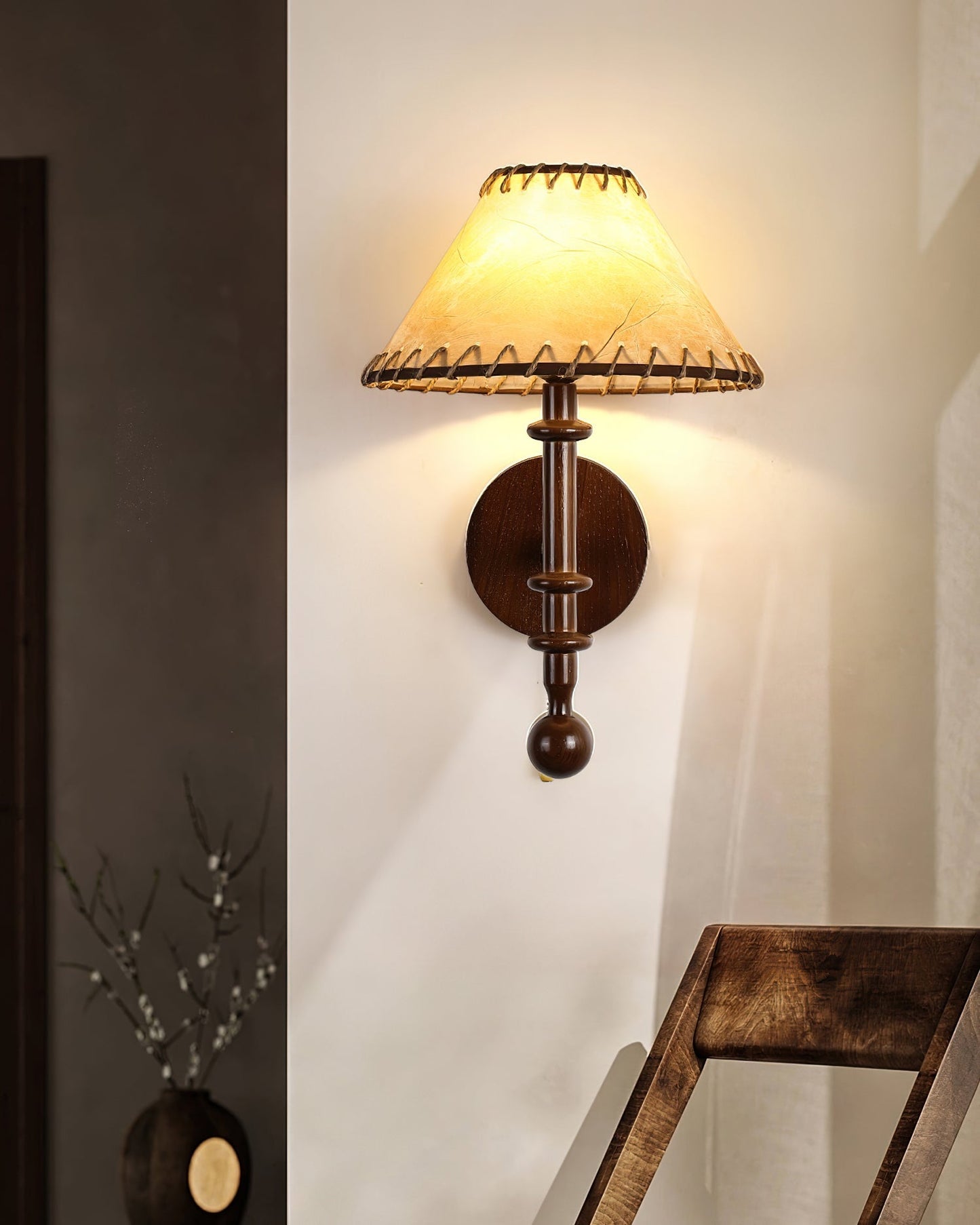 Kibo Wood Wall Lamp