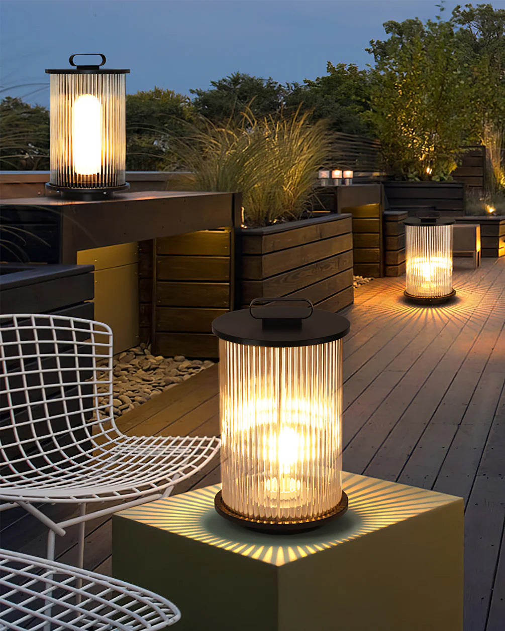Line Glass Lantern Solar Table Lamp