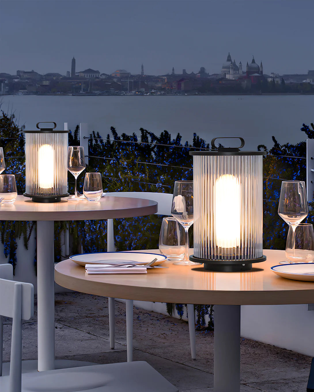 Line Glass Lantern Solar Table Lamp