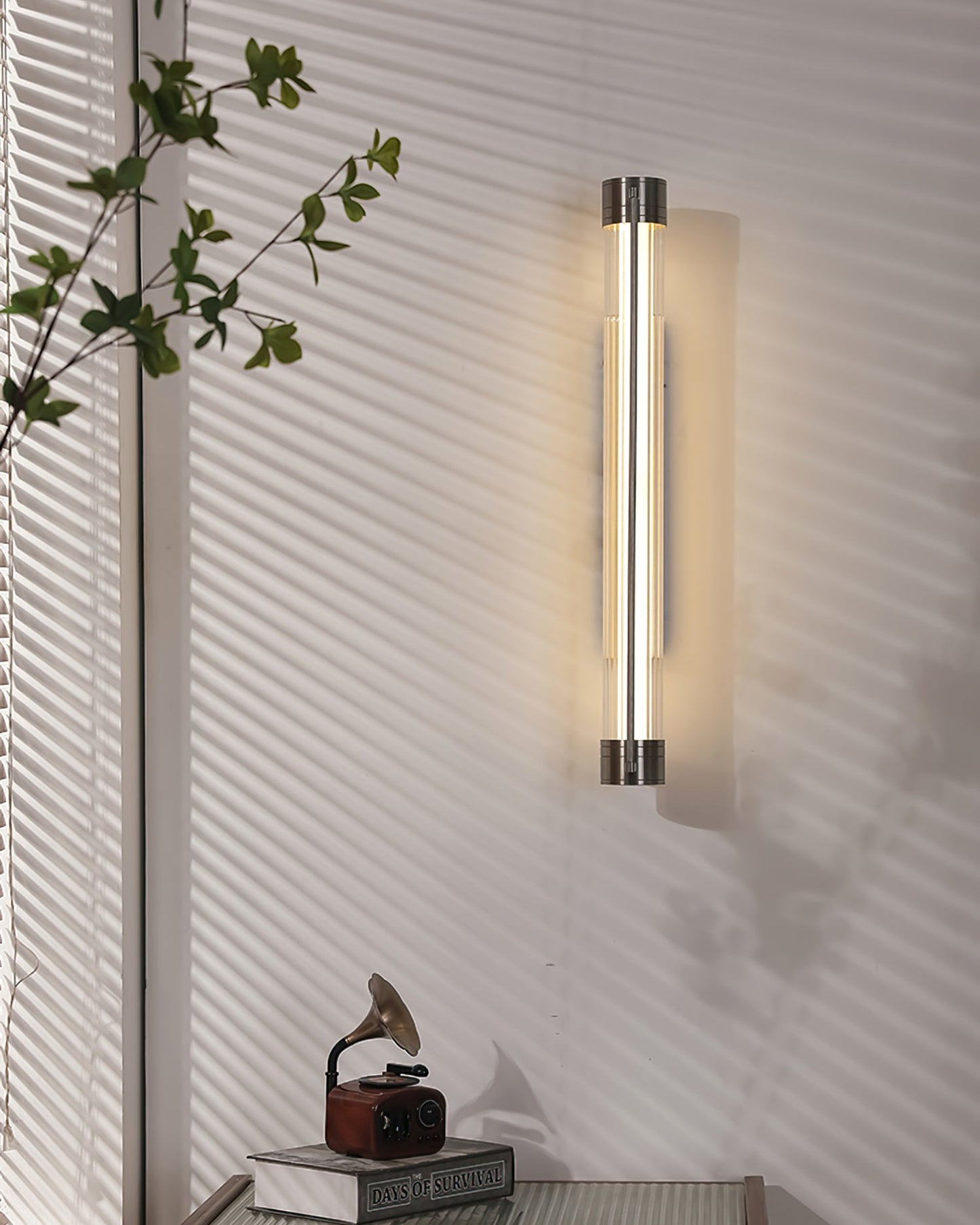 Lirna Wall Lamp
