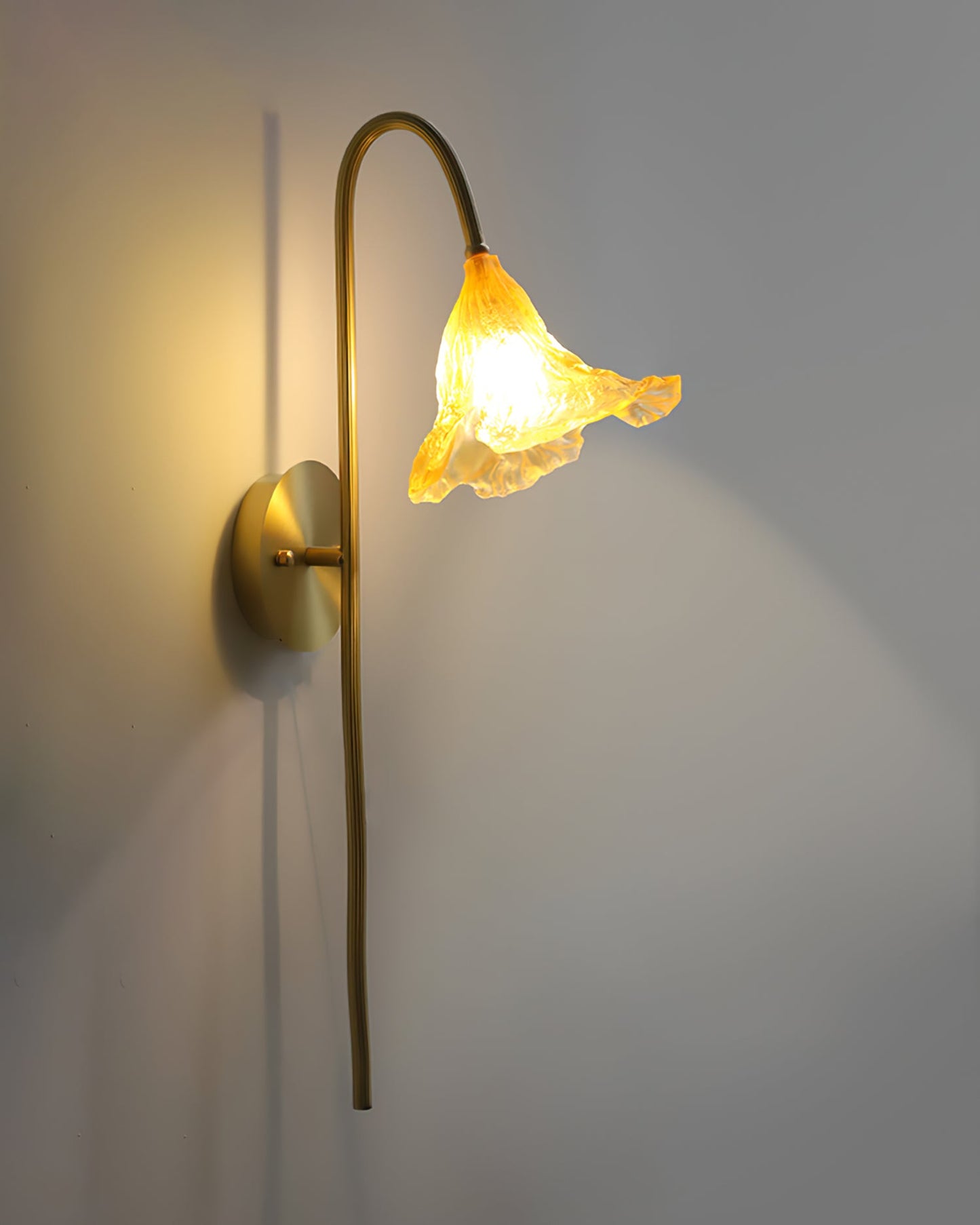 Lotus Amber Wall Lamp