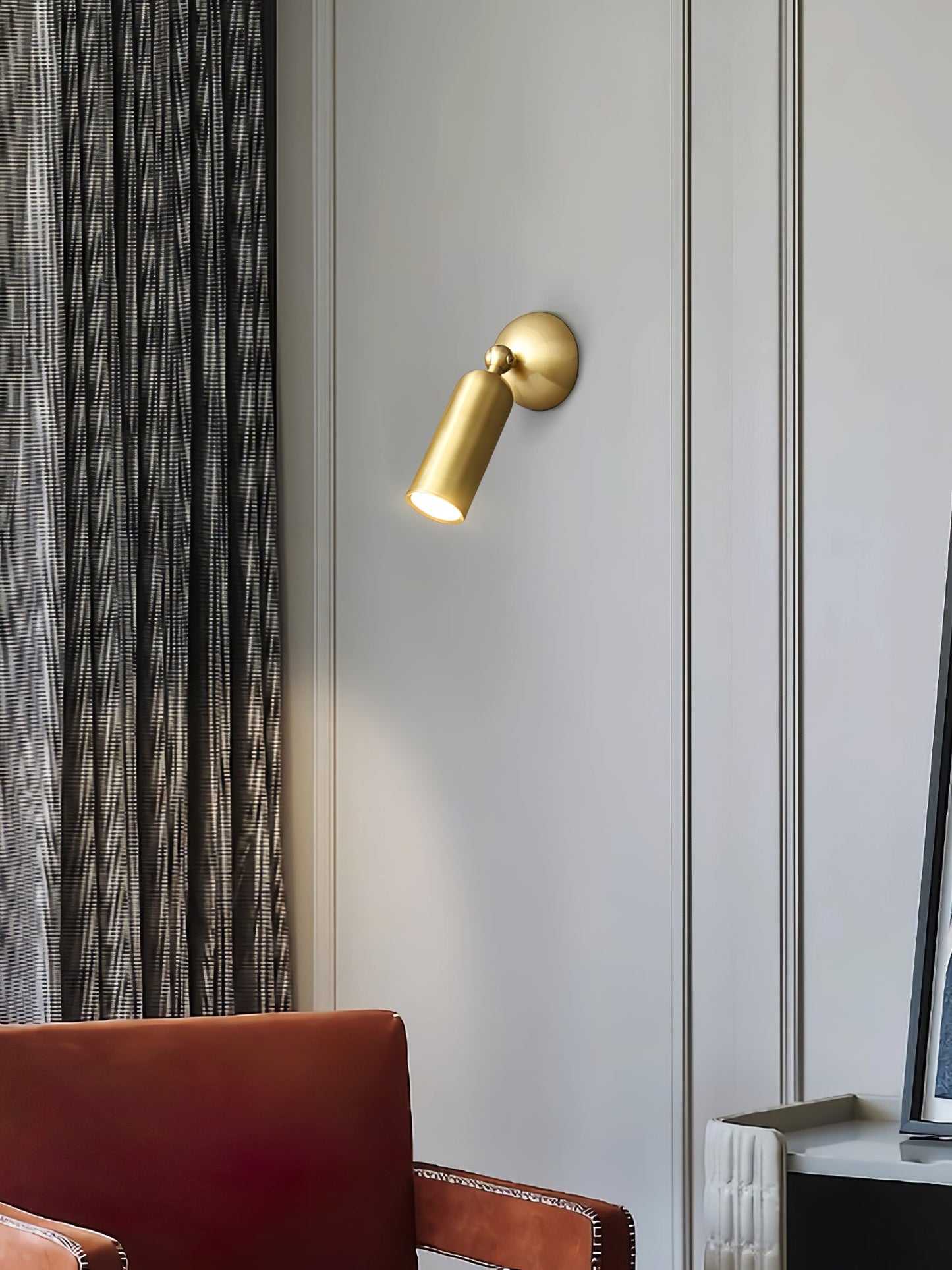 Madame Dome Wall Lamp