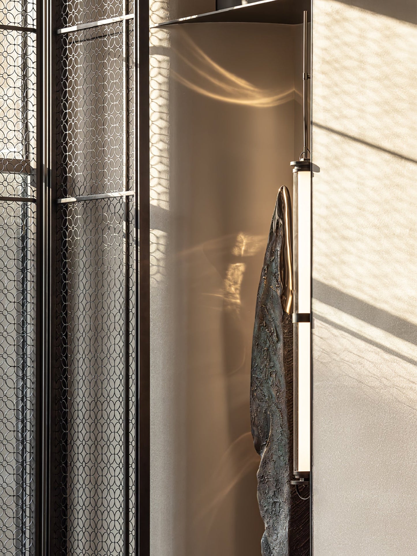 Meridian Modern Vertical Wall Sconce