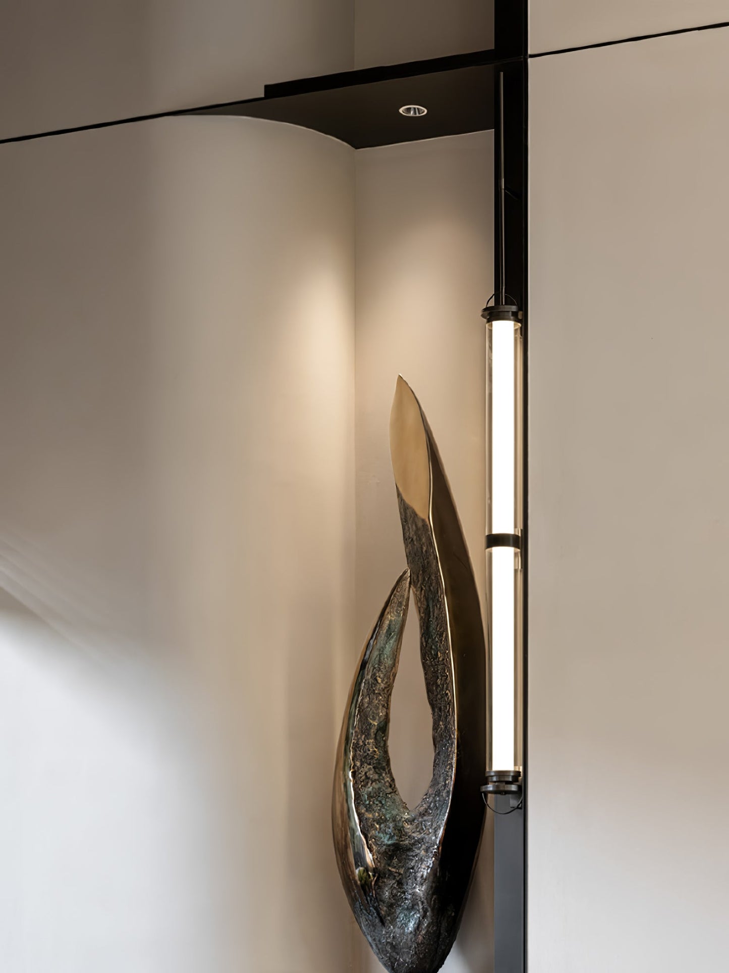 Meridian Modern Vertical Wall Sconce
