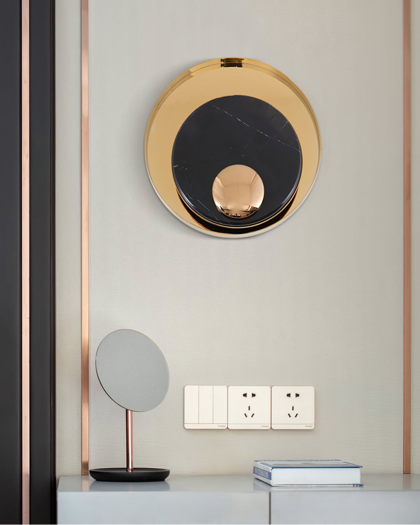 Metamorphosis Wall Lamp