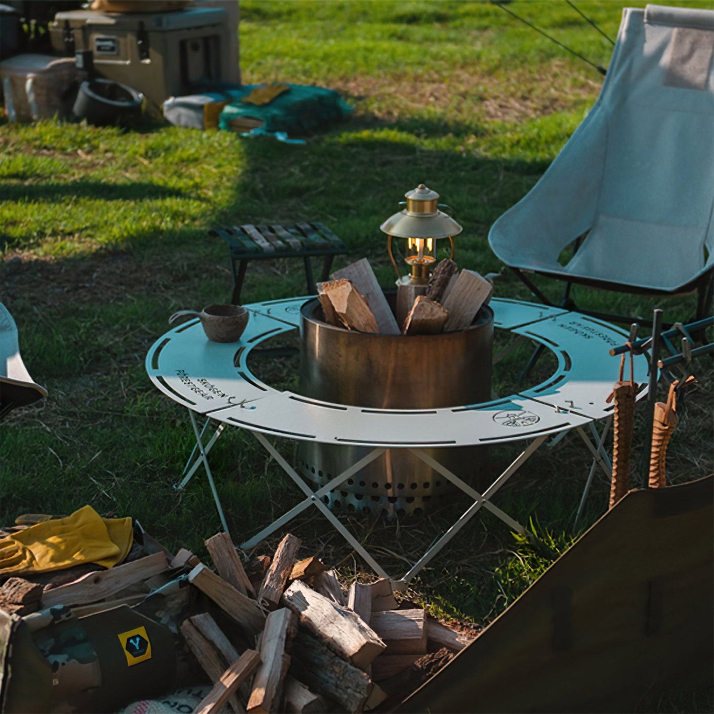 N80 Lantern Outdoor Table Lamp