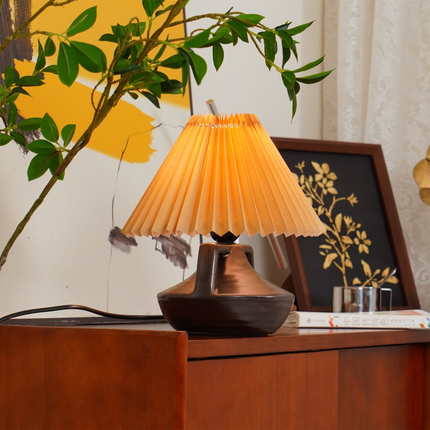 Navia Pleated Table Lamp
