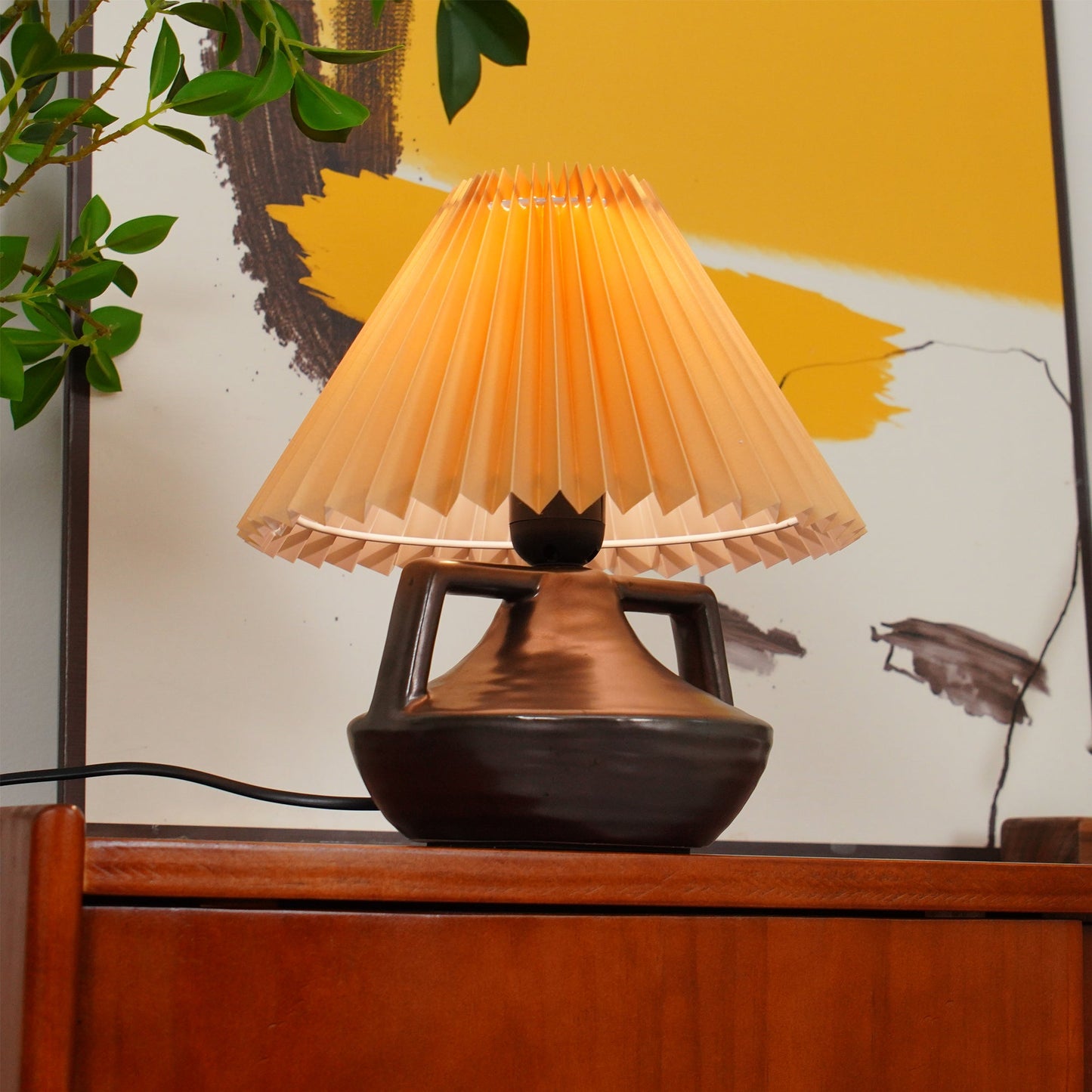 Navia Pleated Table Lamp