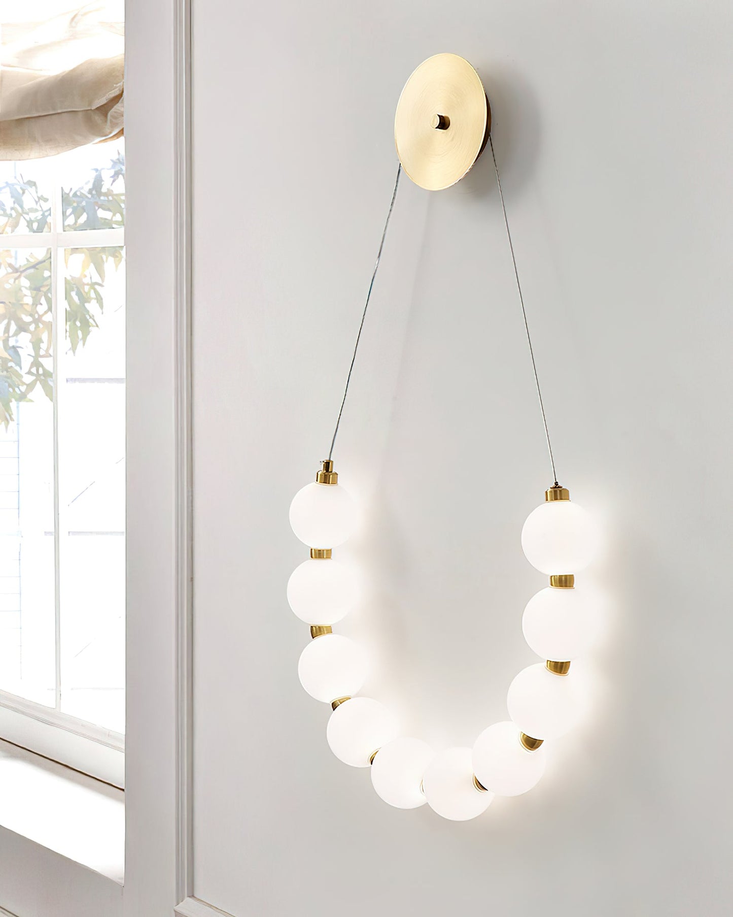 Necklace Loop Elegant Wall Lamp