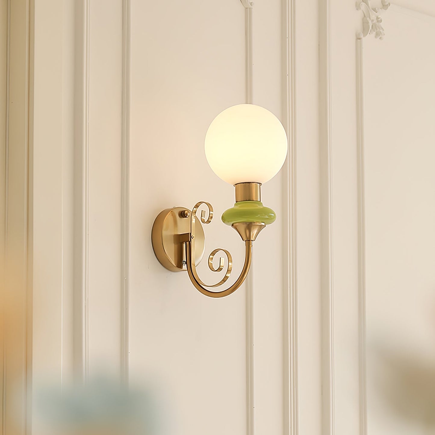 Onyx Modern Wall Lamp