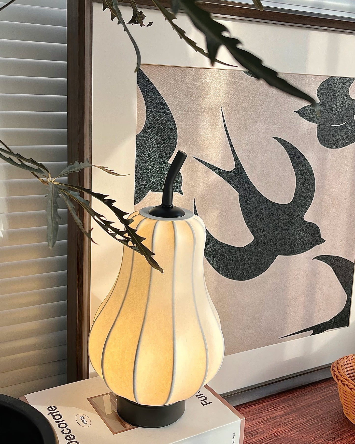 Pear Built-in Battery Table Lamp