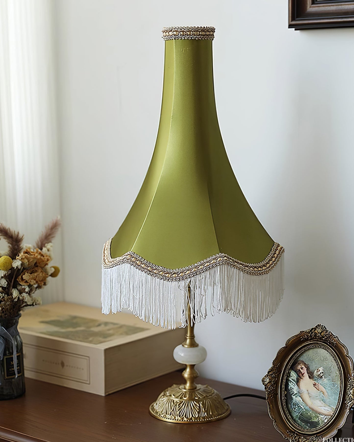 Peia Tassel Table Lamp
