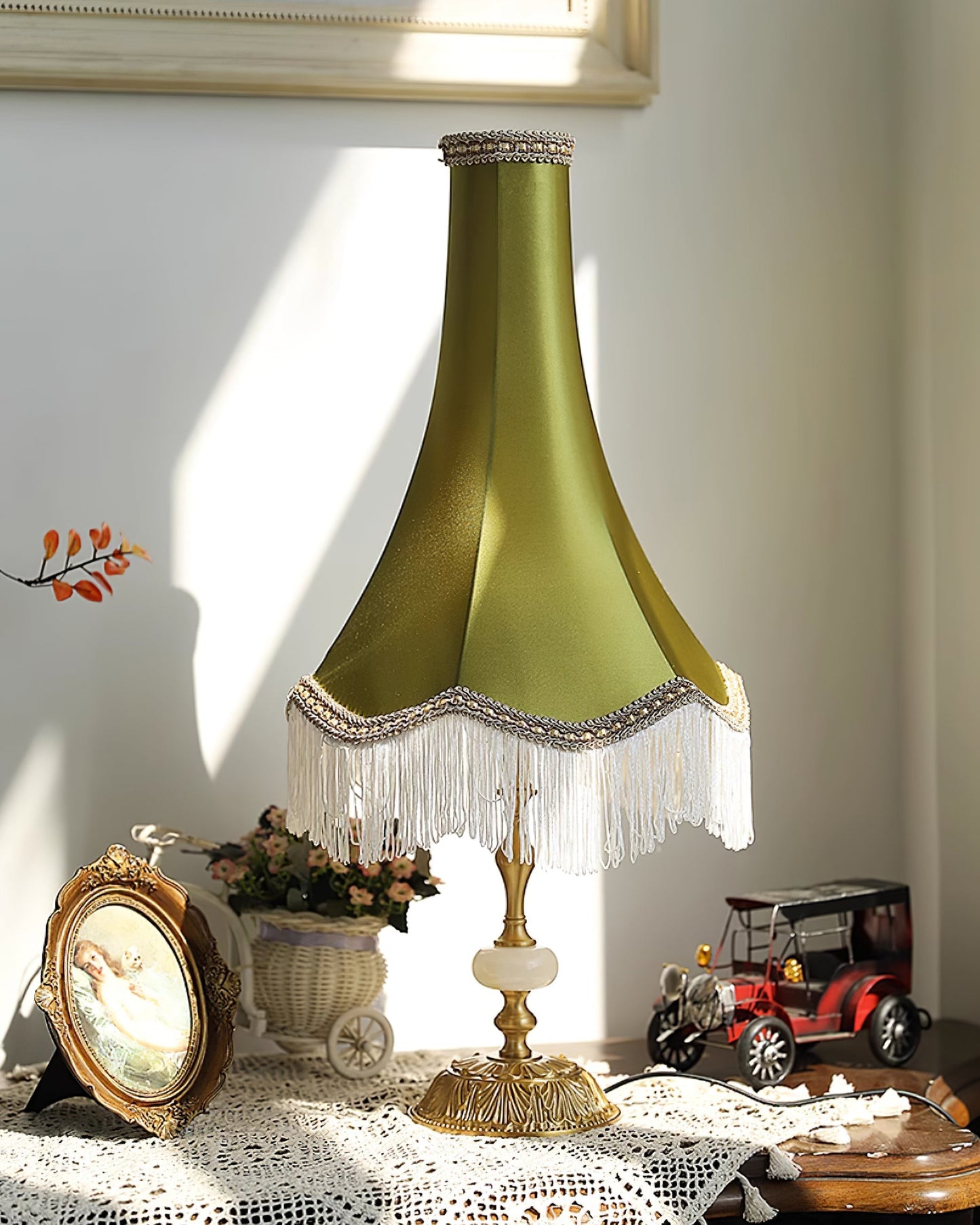 Peia Tassel Table Lamp