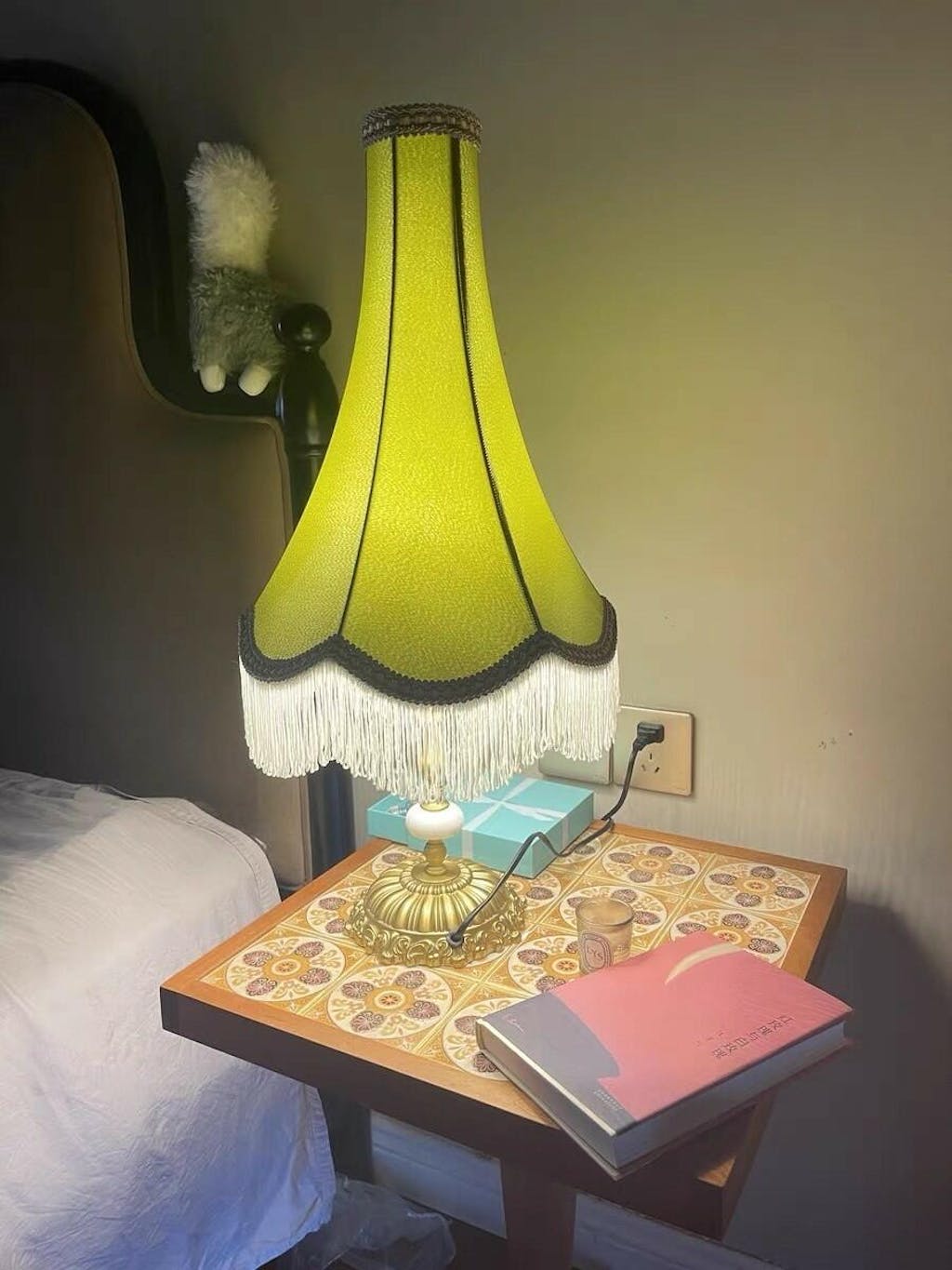 Peia Tassel Table Lamp