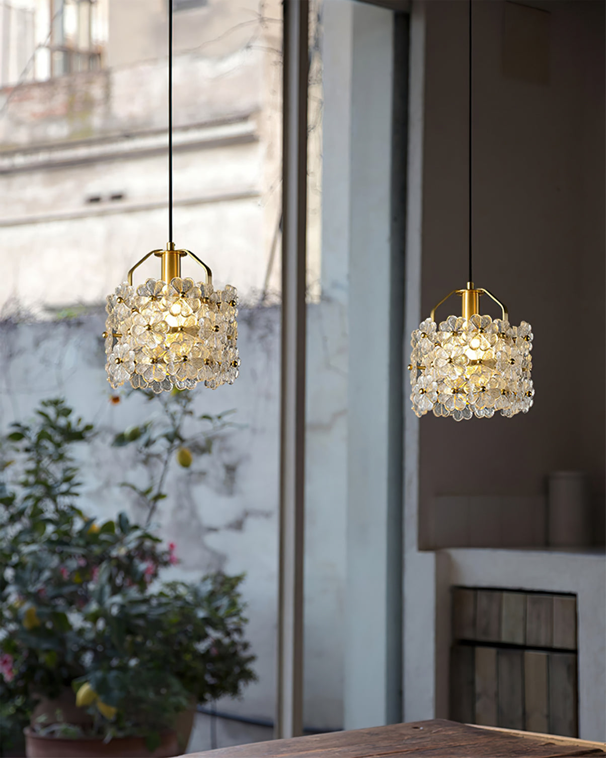 Petit Floral Glass Pendant Lamp