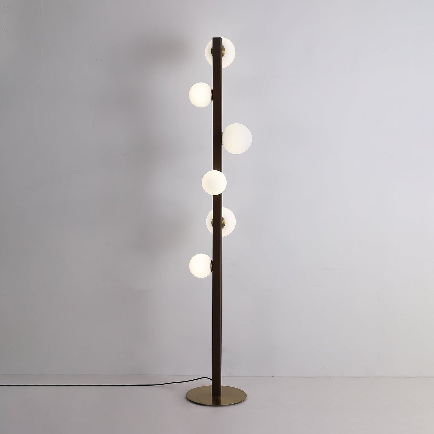 Planeta Stylish Wood Floor Lamp