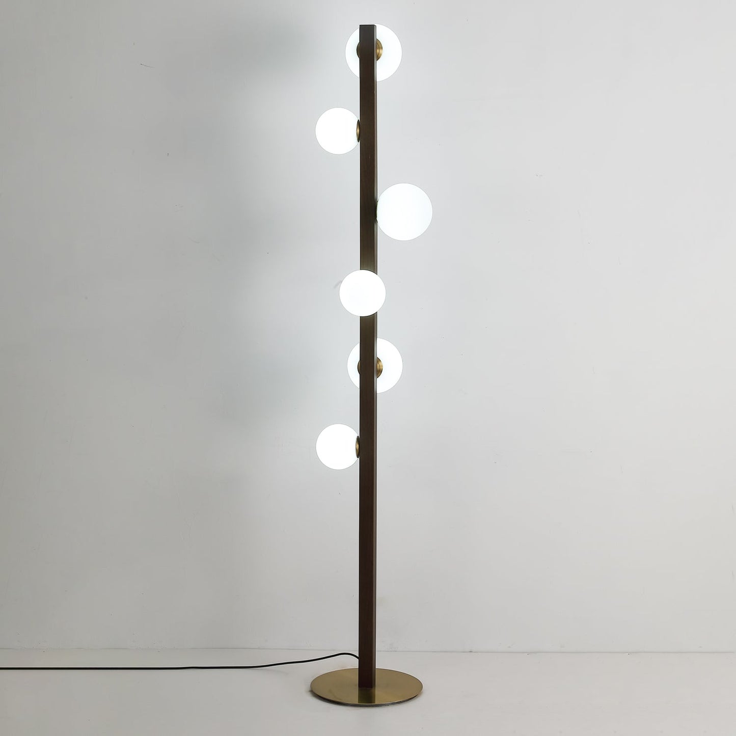 Planeta Stylish Wood Floor Lamp